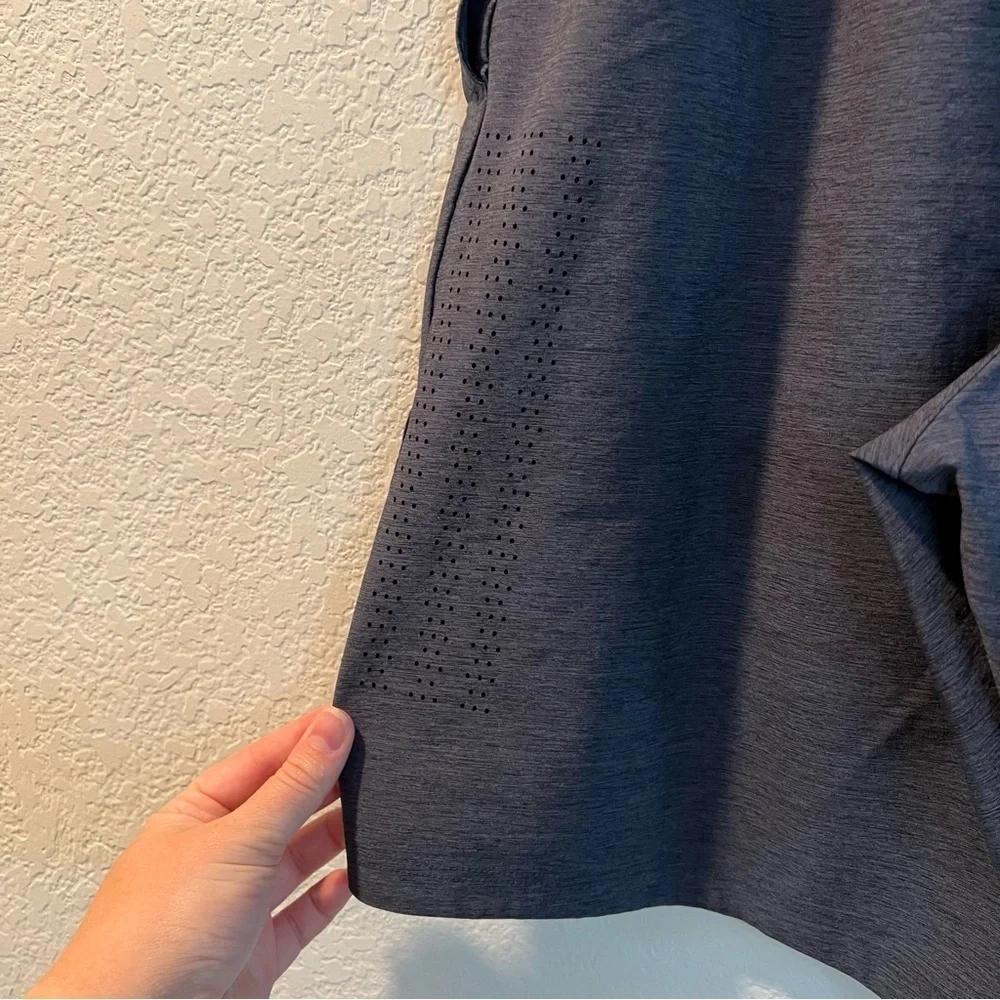 Men’s Adidas blue gray patterned athletic shorts size medium M